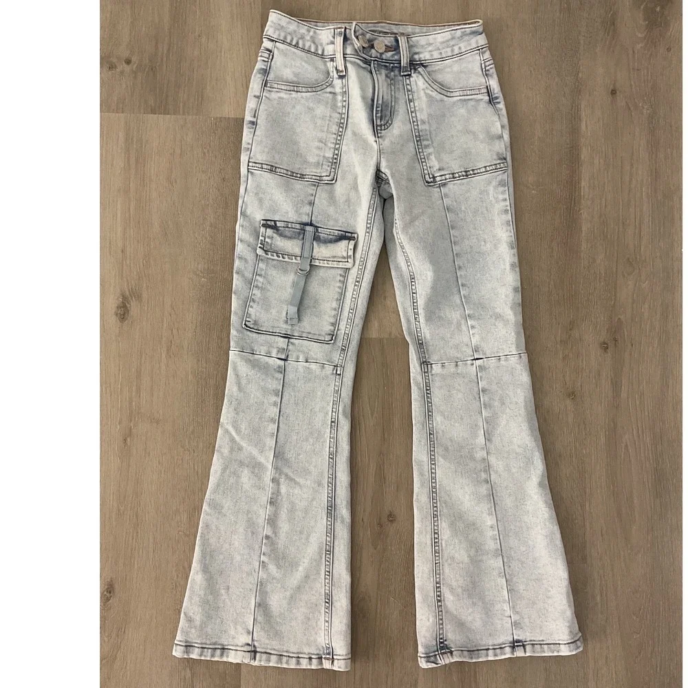 Justice Girls Light Acid Wash Flare Cargo Jeans Size 10 Double Button Y2K Retro